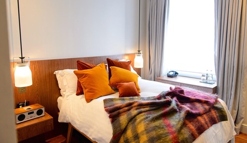 Room (Cosy)