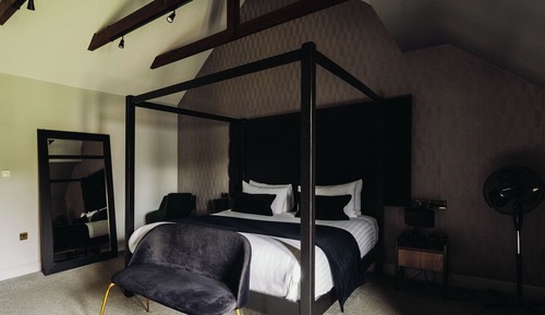 Luxury Double Room, 1 Bedroom, Garden View (Juliet Balcony)
