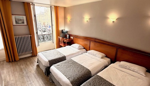 Triple Room