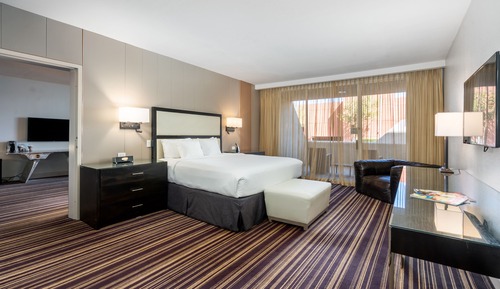 Deluxe Room, 1 King Bed