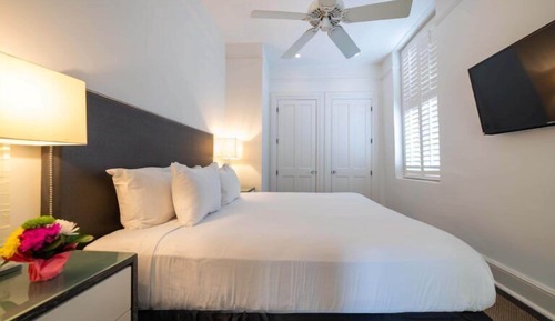Frenchman Balcony Suite
