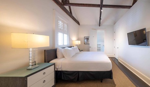 Frenchman Executive Suite