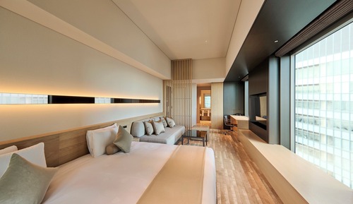Executive Floor  Deluxe King Room 38F (with Lounge Access)