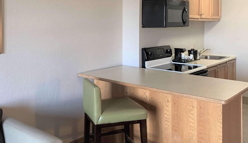 Deluxe Suite, 1 King Bed, Non Smoking, Kitchen (Extended Stay)