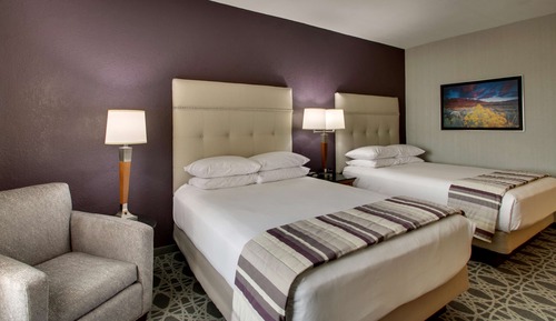 Deluxe Room, 2 Queen Beds, Accessible, Refrigerator & Microwave (Tub)