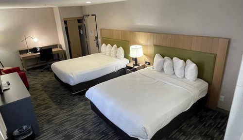 Suite, 2 Queen Beds, Non Smoking, Jetted Tub