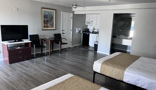 Room, 2 Queen Beds, Non Smoking