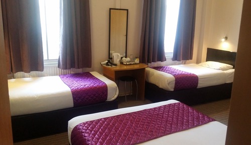 Triple Room