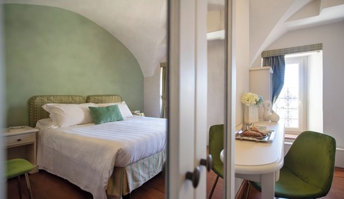 Classic Double or Twin Room, Valley View
