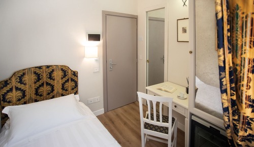 Classic Single Room