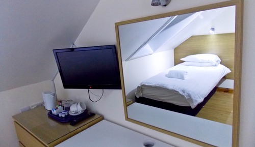 Single Room (Ensuite)