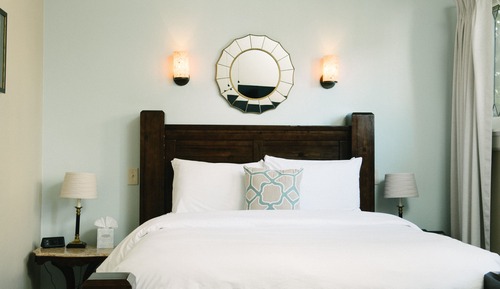 Standard Room, 1 Queen Bed (GR4)