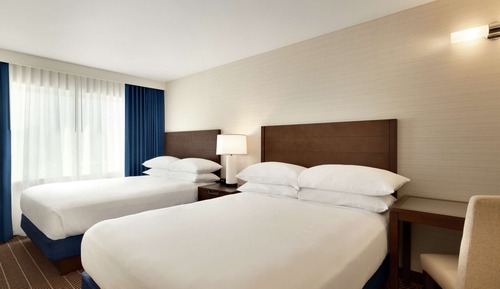 Suite, 2 Queen Beds, Accessible, Bathtub