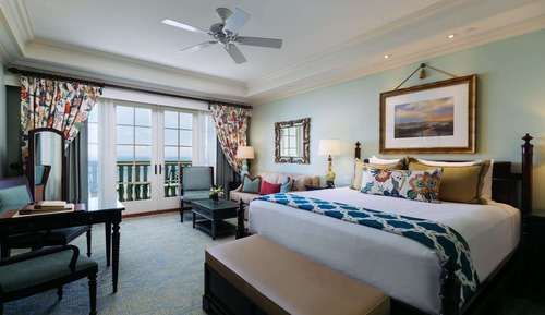 Club Room, Oceanfront