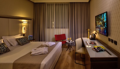 Standard Room, 1 King Bed
