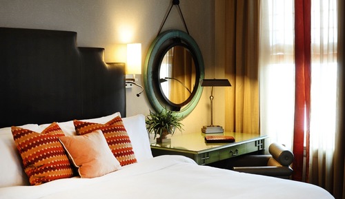 Deluxe Room, 1 King Bed, Non Smoking, City View