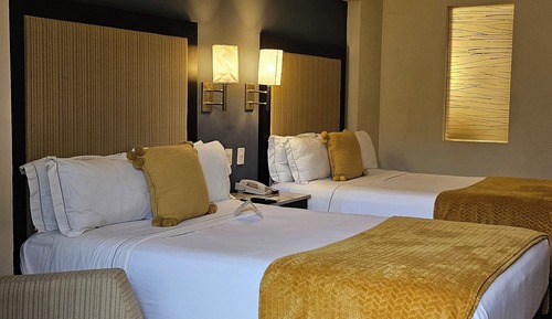 Executive room, Pool front, 2 double beds