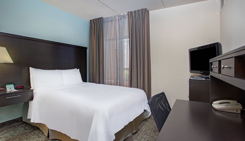 Suite, 2 Bedrooms, Kitchen