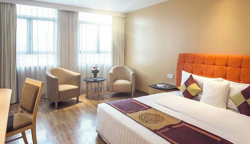 Grande King Room