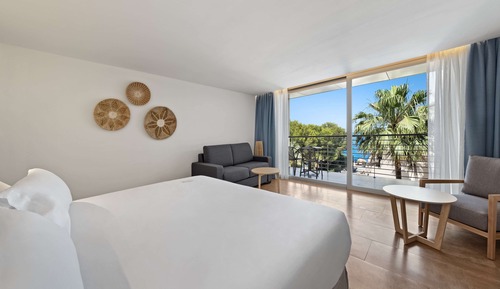 Superior Side Sea View Room (2 Adults +1 Child)