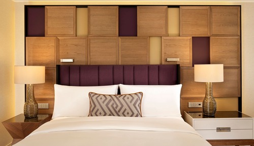 Club Room, 1 King Bed, Non Smoking