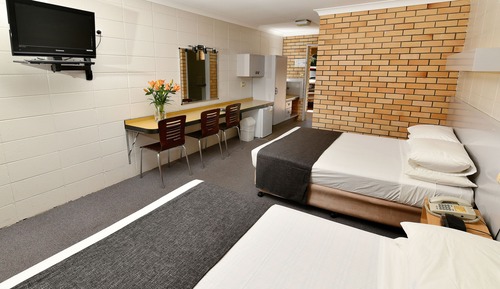 Standard Room, 2 Double Beds, Non Smoking (DELUXE TWIN NON SMOKING)