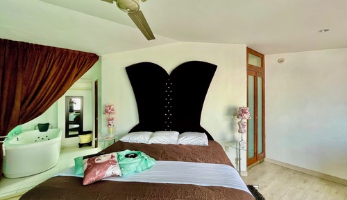 Junior Suite, 1 King Bed