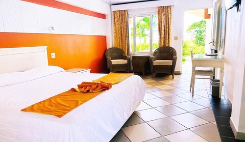 Ocean Front, 1 King Bed with Balcony