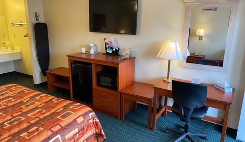 Standard Room, 1 King Bed, Smoking