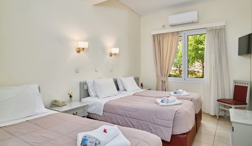 Economy Triple Room