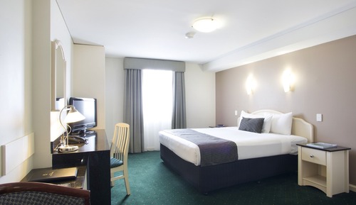 Queen room with spa