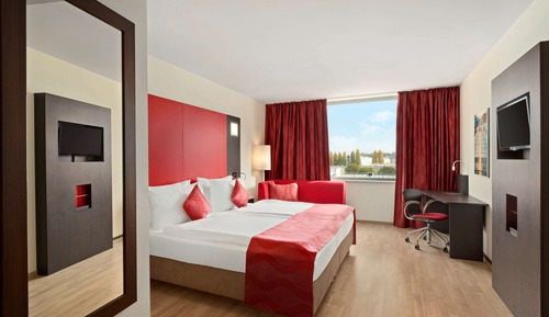 Business Room, 1 King Bed, Non Smoking