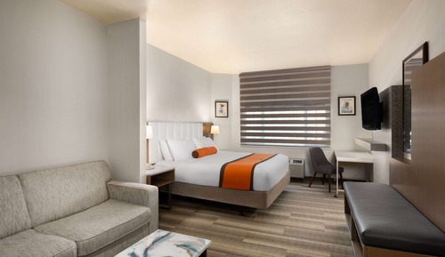 Deluxe Room, 1 King Bed, Non Smoking