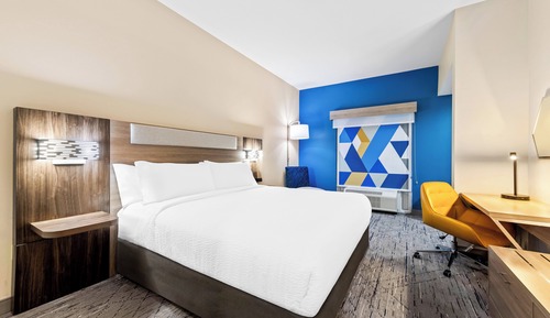 Standard Room, 1 King Bed