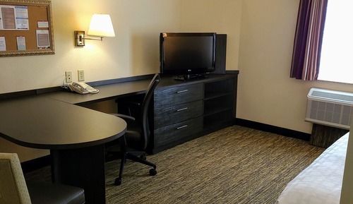 Studio Suite, 1 Queen Bed, Accessible Bathtub (Mobility, Accessible Tub)