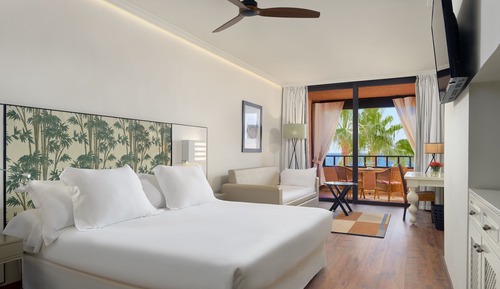 Family Room (2 Adults)
