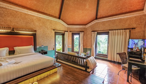 Superior Jacuzzi Villa