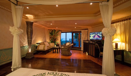 Royal Jacuzzi Villa Garden 