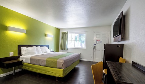 Standard Room, 1 King Bed, Mobility Accessible, Non Smoking