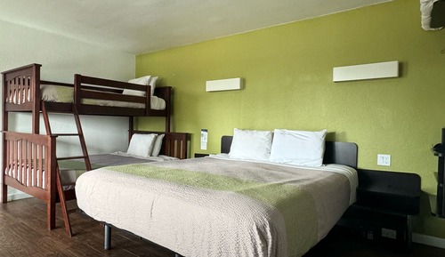 Family Quadruple Room, Multiple Beds, Non Smoking