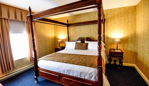 Standard Room, 1 King Bed