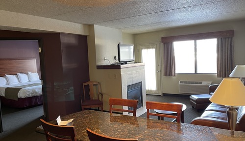 Family Suite, 1 King Bed, Non Smoking, Fireplace (2 Room, Kitchen)