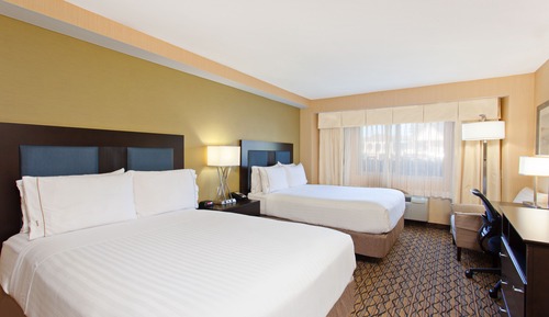 Standard Room, 2 Queen Beds, Accessible Bathtub (Communications, Mobility)