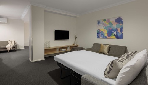Deluxe Studio (No Housekeeping)