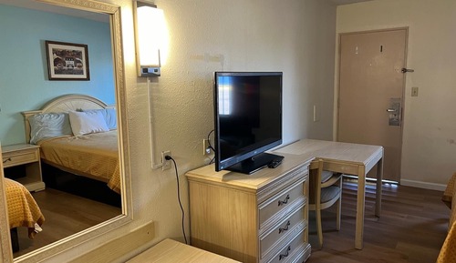 Deluxe Room, 1 King Bed, Smoking