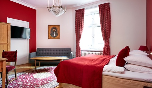 Triple Room, Shared Bathroom (Located in corridor)