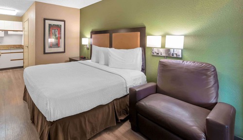 Studio, 1 Queen Bed, Accessible, Non Smoking