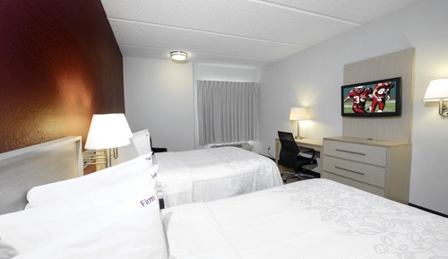 Deluxe Room, 2 Double Beds, Accessible (Roll-In Shower, Smoke Free)