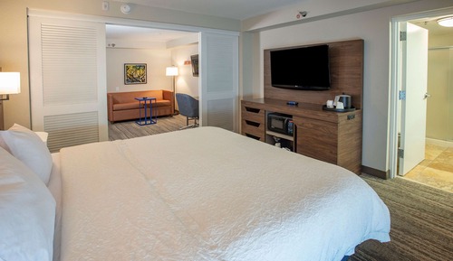 One King One Bedroom Suite Nonsmoking