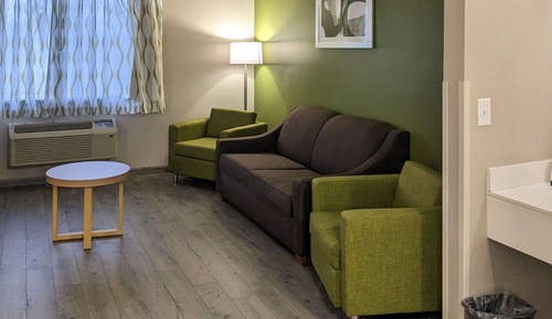 Suite, 1 King Bed with Sofa bed, Non Smoking